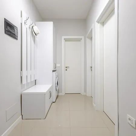 Apartamento New Bazaar - Steps From Center